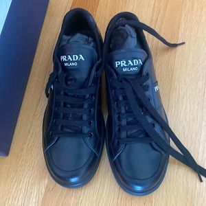 Authentic PRADA Men’s sneakers Calzature Uomo Black Size 7 like new never worn
